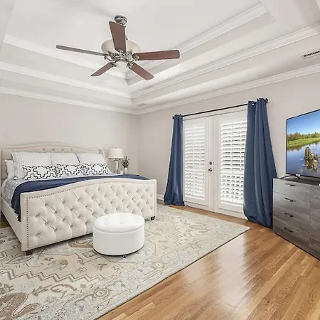 Mckee Manor- South Clt-matthews-3000 Sq Ft *