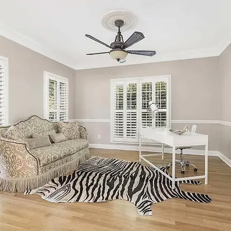 Mckee Manor- South Clt-matthews-3000 Sq Ft Charlotte