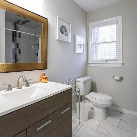 Luxury 4bdr Ranch House In Great Location * Charlotte