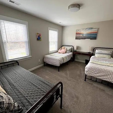 Luxury 4bdr Ranch House In Great Location Villa Charlotte