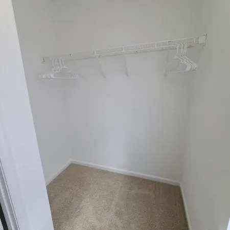 Apartment 15 Mins To Uptown, 4 Bedroom + 2.5ba, Family Friendly! Charlotte