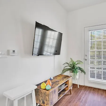 1br King Bed Near Shopping, Dining & Entertainment Charlotte