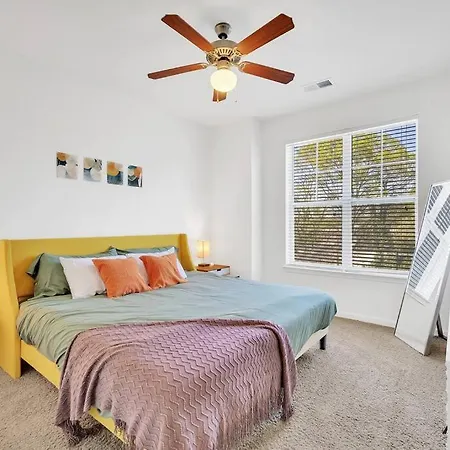 1br King Bed Near Shopping, Dining & Entertainment *