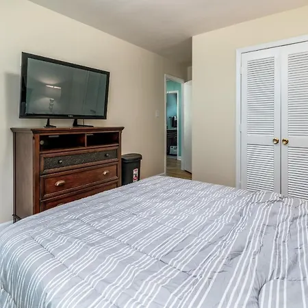 Centrally Located Spacious Abode *