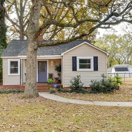 Stylish With Smart Tv 1 Mi To Noda! Holiday home