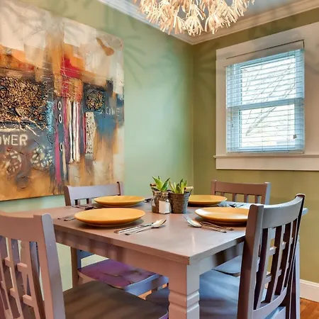 Holiday home Stylish With Smart Tv 1 Mi To Noda!