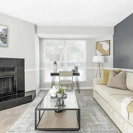 Landing - Modern With Amazing Amenities *