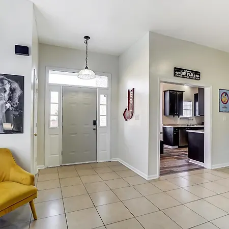 Holiday home Glam House W King Bed Hot Tub Charlotte