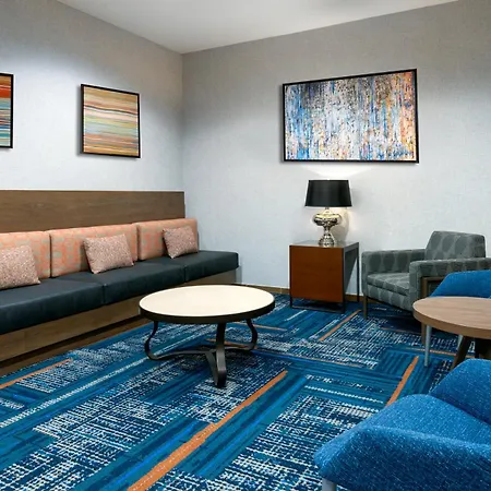 Hotel Hampton Uptown