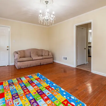 Holiday home Centrally Located Spacious Abode