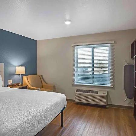 Extended America Select - - Northlake Hotel 3*