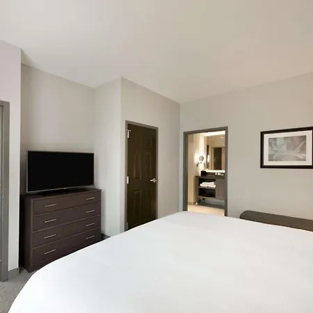 Hotel Embassy Charlotte/ayrsley 4*