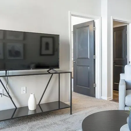 Landing - Modern With Amazing Amenities Apartment *