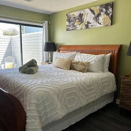 Cozy Home, 10 Minutes From Downtown * Charlotte