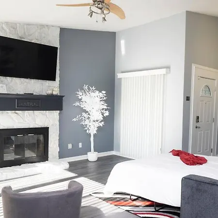 Villa Cozy Home, 10 Minutes From Downtown Charlotte
