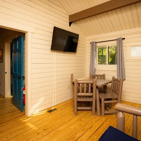 Hotel Carowinds Camp Wilderness Charlotte