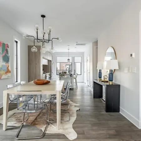 Minter Teal With Rooftop Balcony Holiday home Charlotte