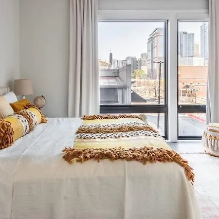 Minter Teal With Rooftop Balcony Holiday home Charlotte