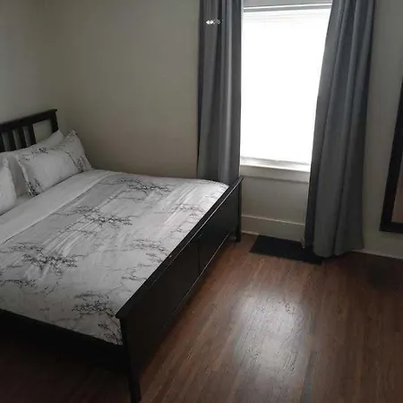 Charming 1br Townhome Mins To Downtown Charlotte