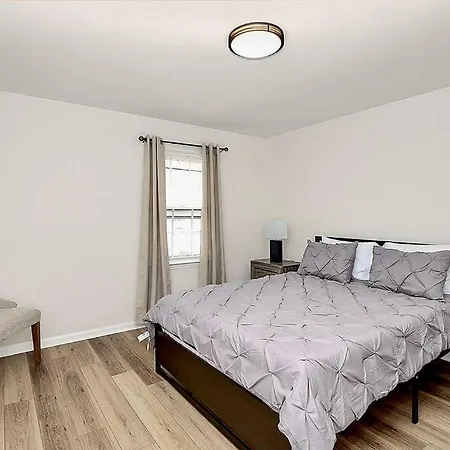 Modern Oasis Close To South End