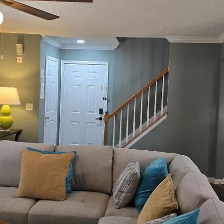Spacious Near Up-town And Clt Airport Guest house 3*
