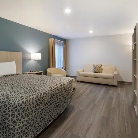 Woodspring Airport Hotel 3*