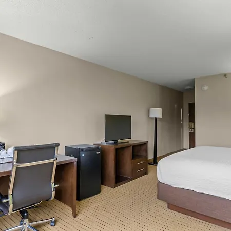 Red Lion Hotel 3*
