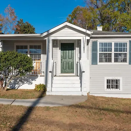 The Nest Holiday home Charlotte