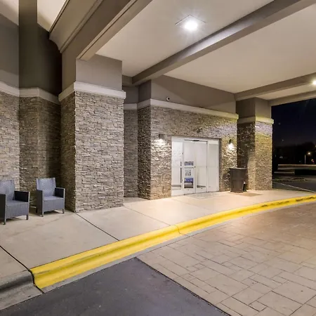 Hotel Hampton & Charlotte-airport 3*