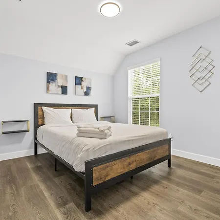 3br Family Retreat With Modern Comforts Apartment *
