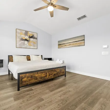 3br Family Retreat With Modern Comforts Apartment Charlotte
