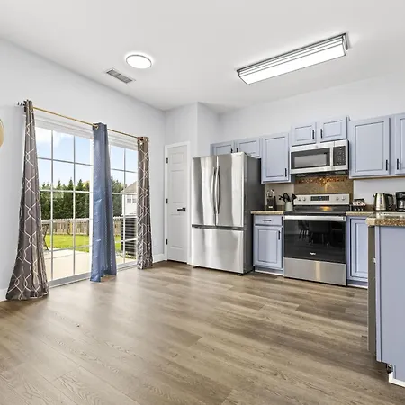 3br Family Retreat With Modern Comforts *