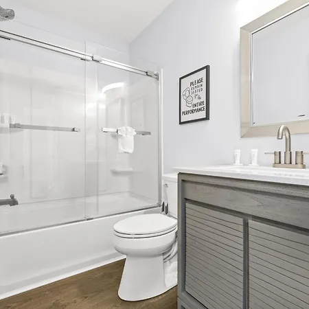 Apartment 3br Family Retreat With Modern Comforts