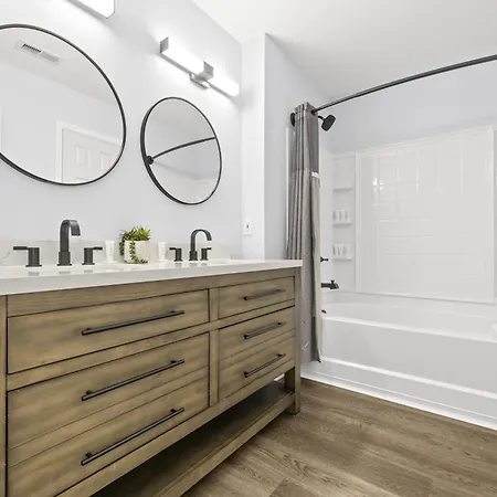 Apartment 3br Family Retreat With Modern Comforts Charlotte