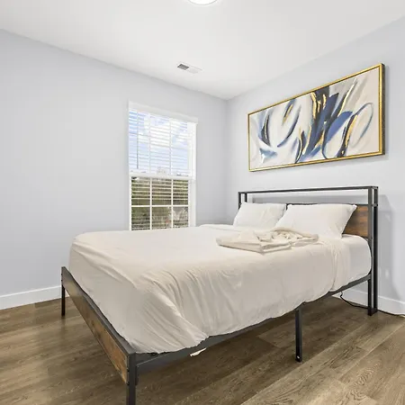 3br Family Retreat With Modern Comforts