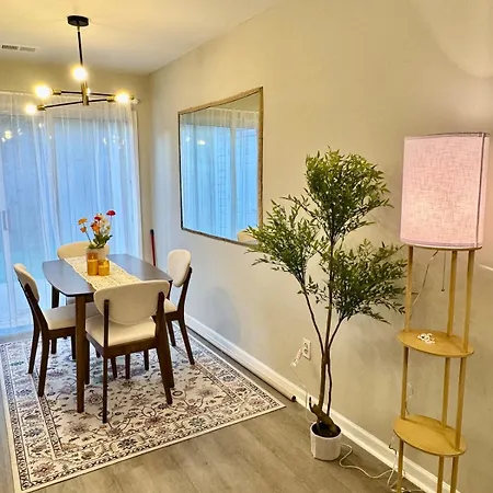 Holiday home Modern Entire House For 6 Guest At