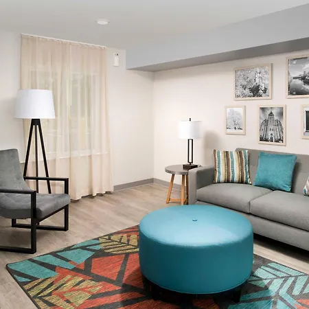 Hotel Woodspring Airport 3*