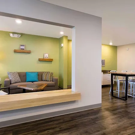 Woodspring Airport Hotel 3*