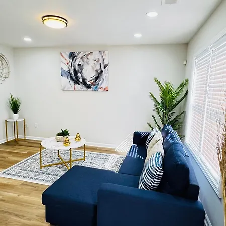 Vacay Escape, Private In With Shared Common Spaces Charlotte