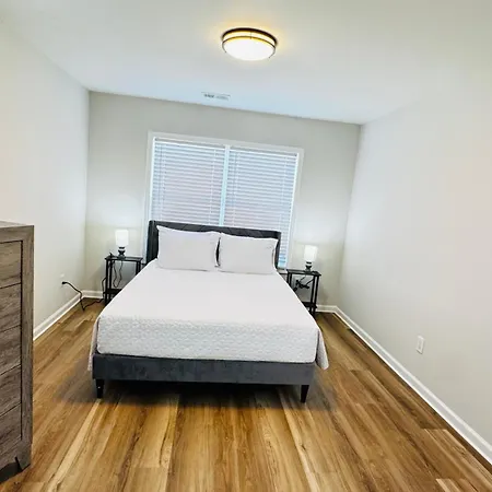 Vacay Escape, Private In With Shared Common Spaces Charlotte