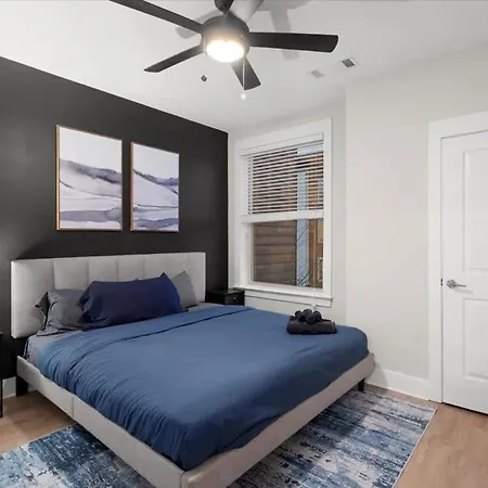 Luxe King 2br In Waverly Charlotte