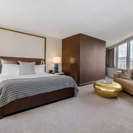 Omni Hotel 4*