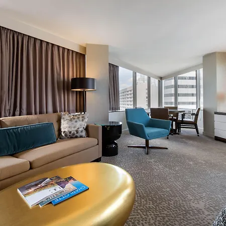 Omni 4* Charlotte