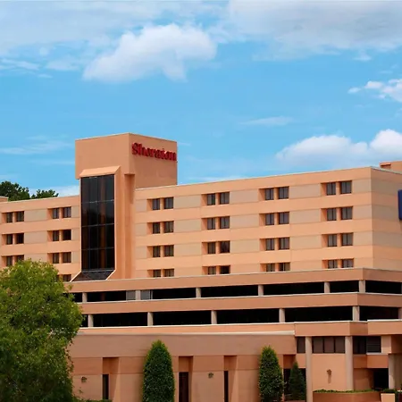Sheraton Airport Hotel 4*