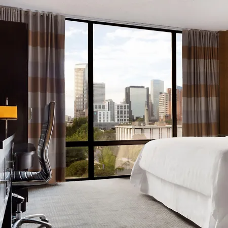 Sheraton Hotel 4*