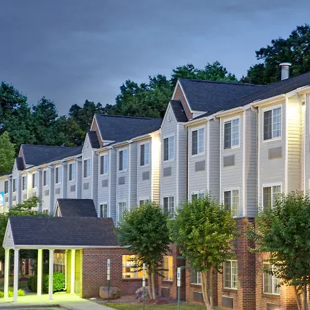 Microtel By Wyndham Place 2*
