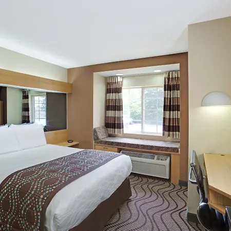 Microtel By Wyndham Place
