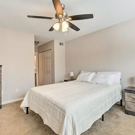 Holiday home Chic Townhome W/ Community Pool Charlotte