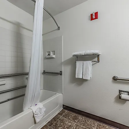 Hotel 6-charlotte, Nc - 4*