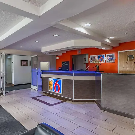 Hotel 6-charlotte, Nc -